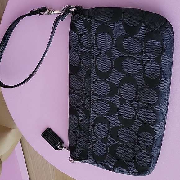 Coach Signature C Baguette Shoulder Bag - Picture 7 of 17